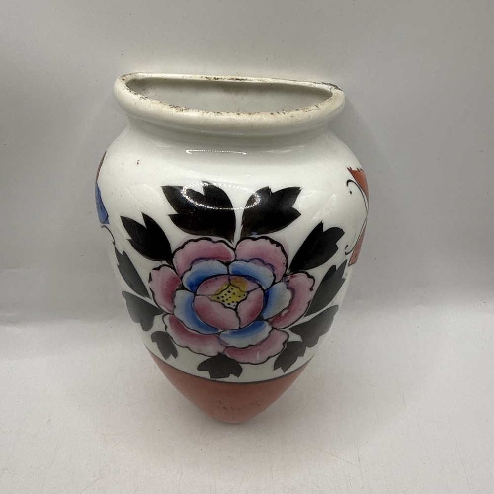 Vtg HAND PAINTED Flower Butterfly Design Porcelain Wall Pocket Vases Japan - Picture 6 of 7
